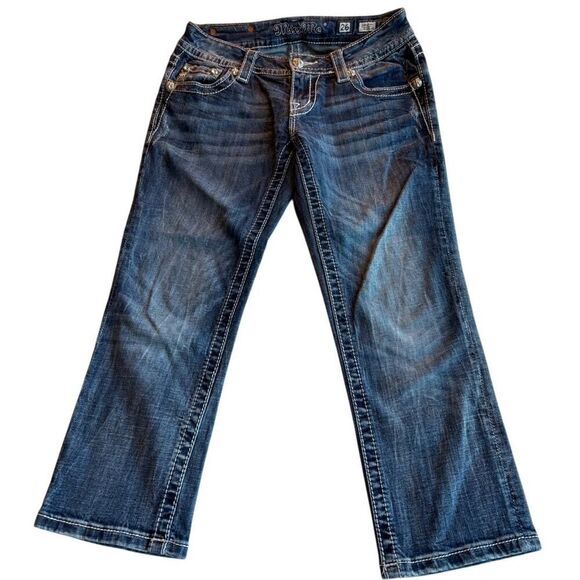 Miss Me Jeans Rhinestone Embroidery Embellished Signature Capri Denim Pant 26 - Picture 1 of 8